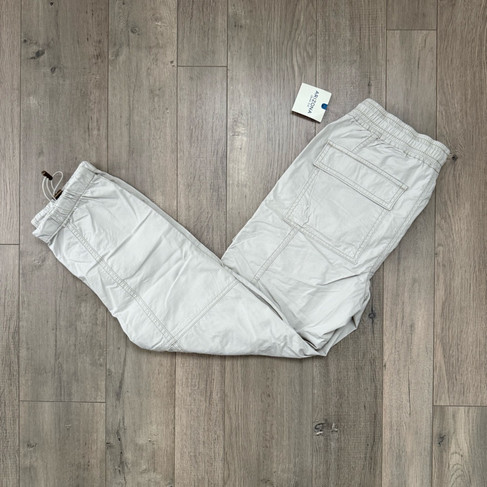 Arizona Jean Co. Pebbled Beach Cargo Pants NWT - Picture 1 of 9